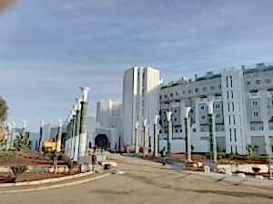 Antalya Özden Yapı Aracılığı ile Kıbrıs Limak Cyprus Deluxe Hotel Özel Üretim Sütun + Melek Uygulaması